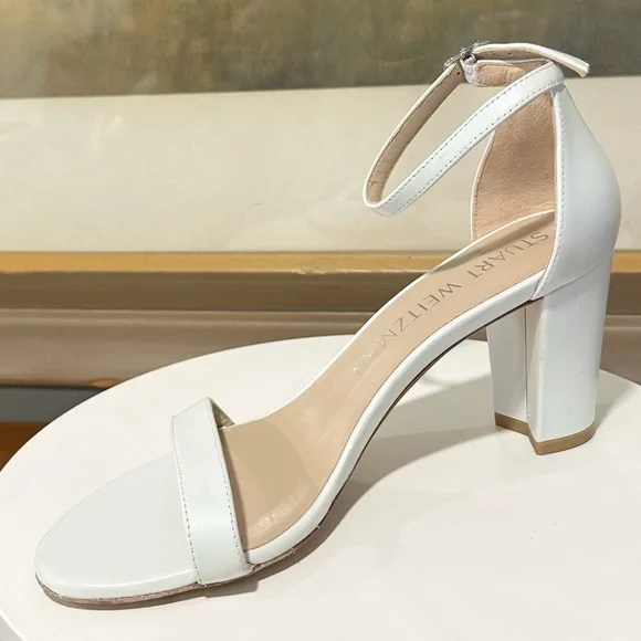 🌹STUART WEITZMAN 🌹 Nearly Nude White Leather Sandals Size: 8.5